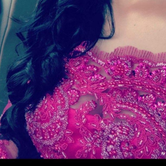 Pink dress engagement - Picture 3 of 3